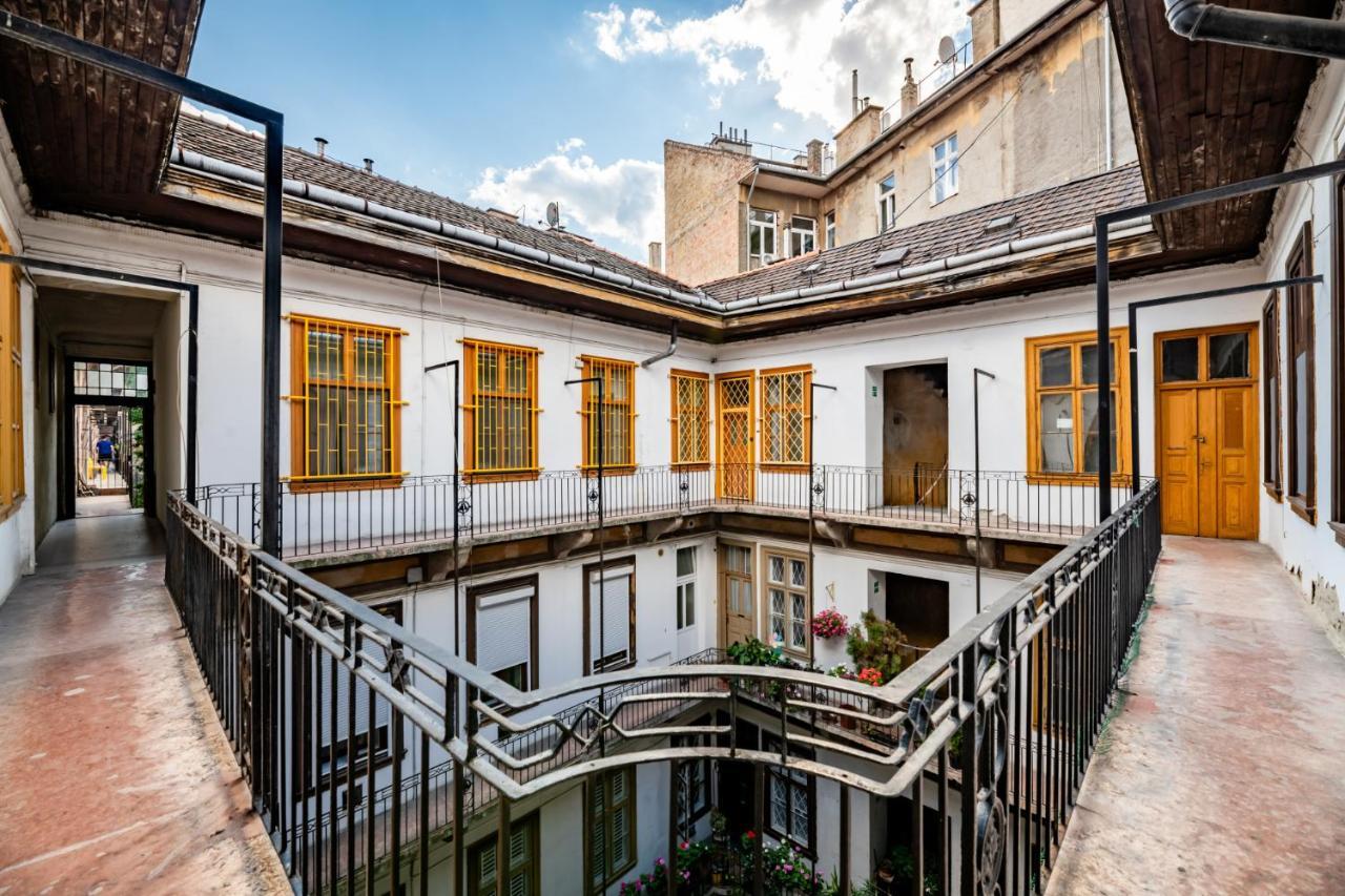 Blue Peace Downtown Apartment Budapest Exterior foto